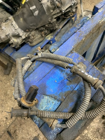 Датчик ABS задній правий 956813E310 HYUNDAI