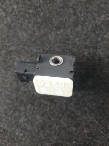 Датчик Ейрбег передній 959202B000 HYUNDAI