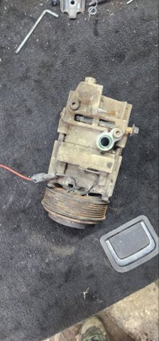 Компресор системи кондиціювання 977013E350 HYUNDAI