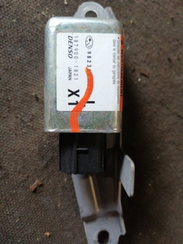 Датчик AIRBAG передній 98236XA01A SUBARU