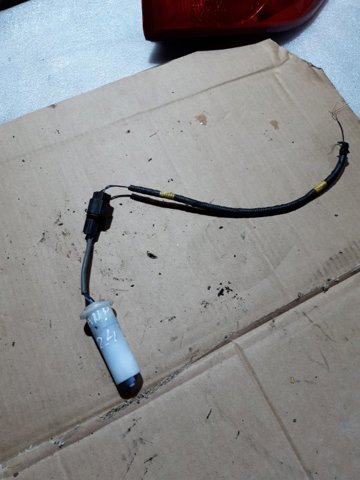 Датчик рівня бачка склоомивача 985203J000 HYUNDAI