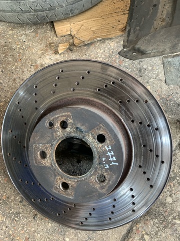 Диск гальмівний передній A0004213012 MERCEDES