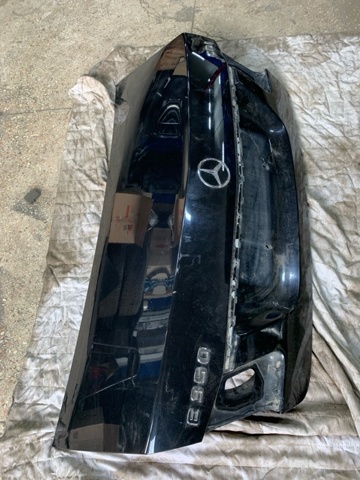 Кришка багажника кузова A2127500275 MERCEDES