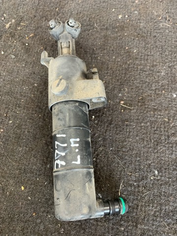 Форсунка омивача фари передньої, лівою A2128600147 MERCEDES