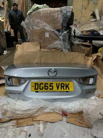 Кришка багажника кузова GHY05261X MAZDA
