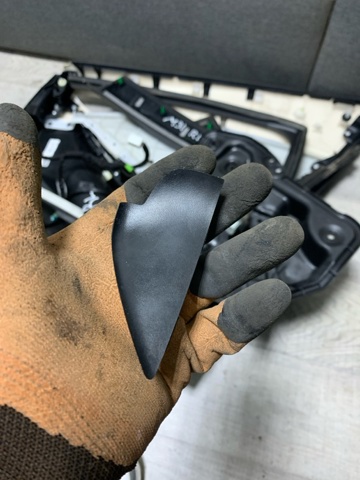 Накладка ручки дверей KD4559334A02 MAZDA