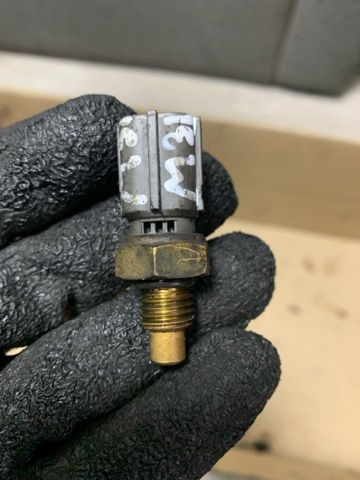 датчик ТНВТ SH0118822 MAZDA