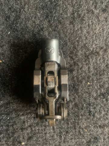 Коромисло клапана (рокер), випускний SH0912150 MAZDA