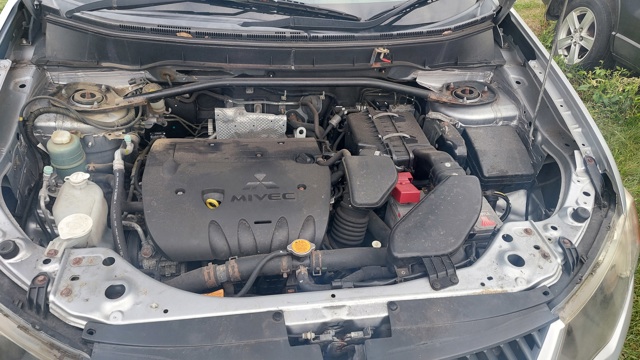 Двигун у зборі 1000C853 MITSUBISHI