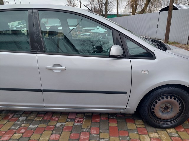 Скло-кватирка дверей, передніх, правих 1302110 FORD
