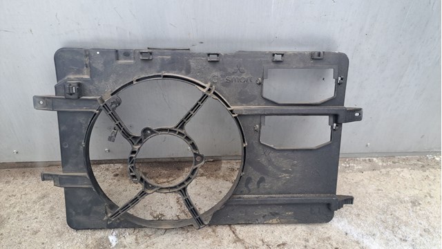 Облицювання рамки радіатора 1355A010 MITSUBISHI