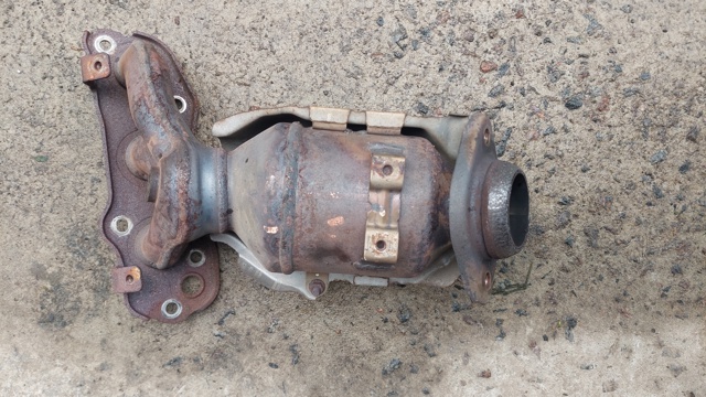 Колектор випускний 140021HF0A NISSAN