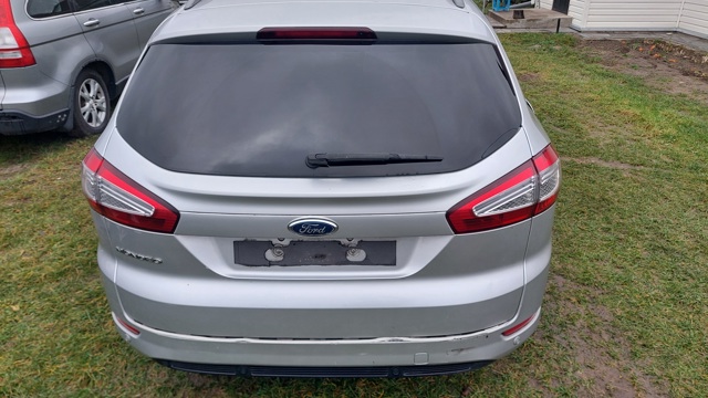 Задні двері багажника 1701443 FORD