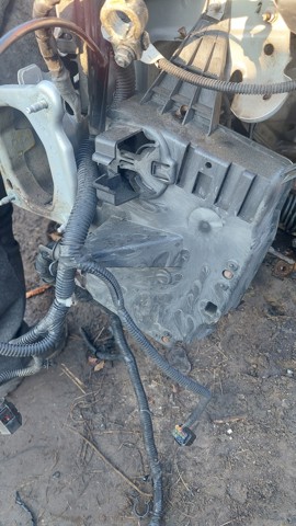 Корпус блока запобіжників 1720891 FORD