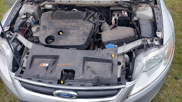 Колектор впускний 1721785 FORD