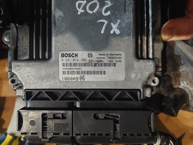 Блок електронного управління 1860A906 MITSUBISHI