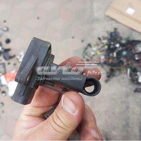 Датчик повітря на впуску 2220407010 TOYOTA