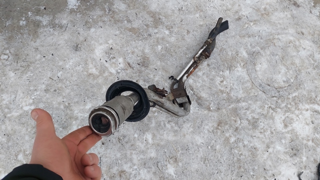 Шланг заливної горловини, паливного бака 2308057 FORD