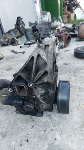 Насос системи охолодження 25184365 OPEL