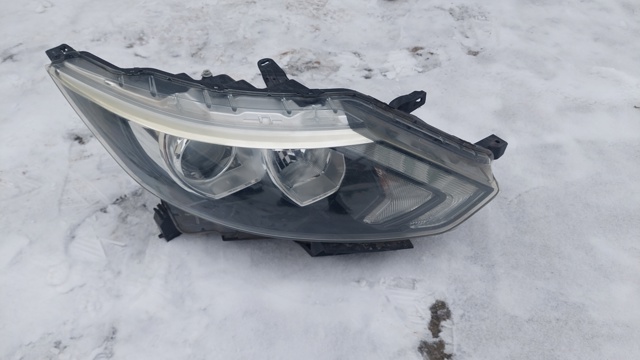 Фара правая 260104EH1B NISSAN