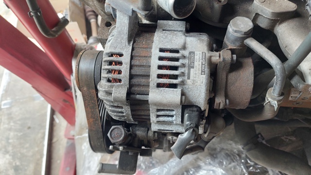 Генератор 3730027012 HYUNDAI