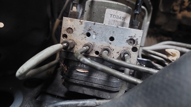 Блок АБС гідравлічний 47660EQ041 NISSAN
