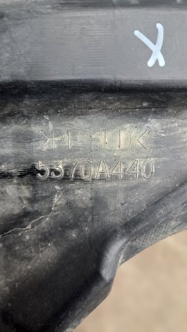 Підкрилок передній правий 5370A440 MITSUBISHI