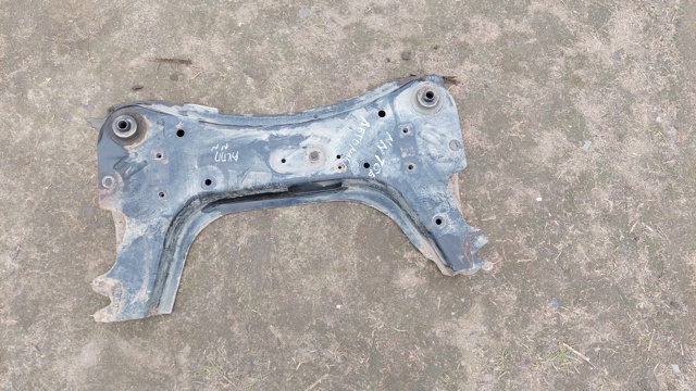 Балка передньої підвіски, підрамник 54400EW000 NISSAN