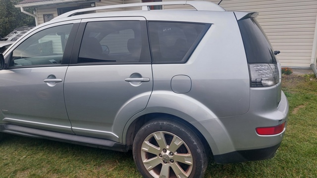 Двері пасажирськи задні ліві Mitsubishi Outlander II XL