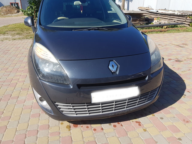 Буфер (бампер) передній 620226574R RENAULT