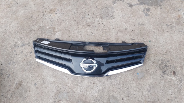 Захисна решітка радіатора 62310BH00H NISSAN