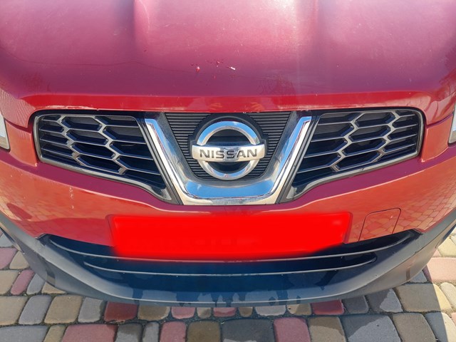 Решітка 62310BR00A NISSAN