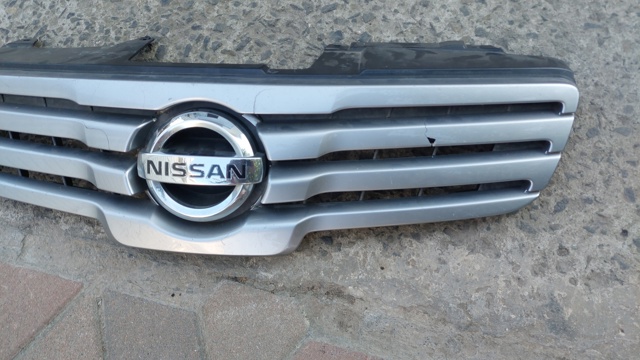 Решітка радіатора 62310EY10A NISSAN