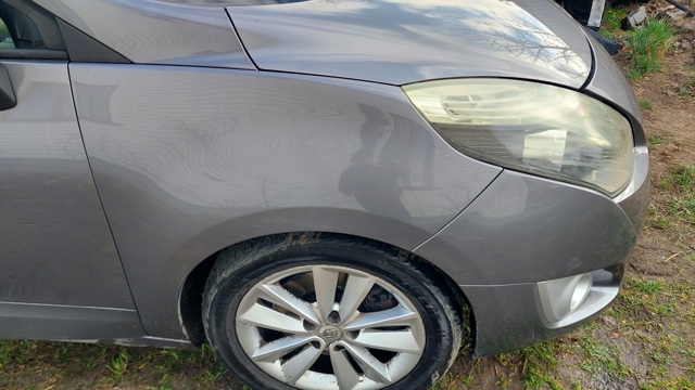 Переднє праве крило 631007894R RENAULT