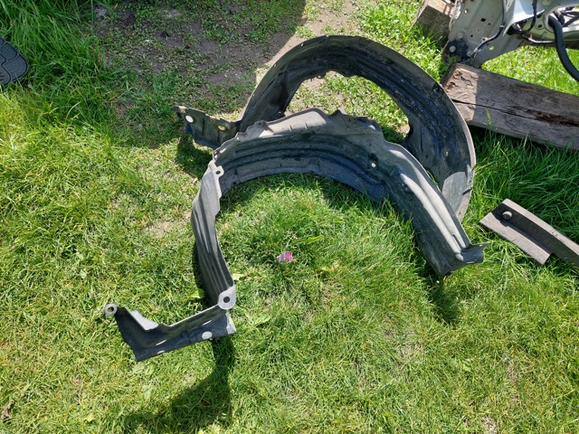 Підкрилок передній лівий 63841AV600 NISSAN