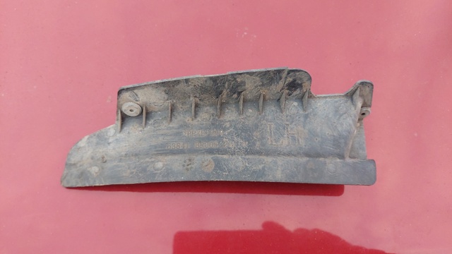Підкрилок передній лівий 63841BR00A NISSAN