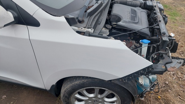 Переднє праве крило 663212S000 HYUNDAI