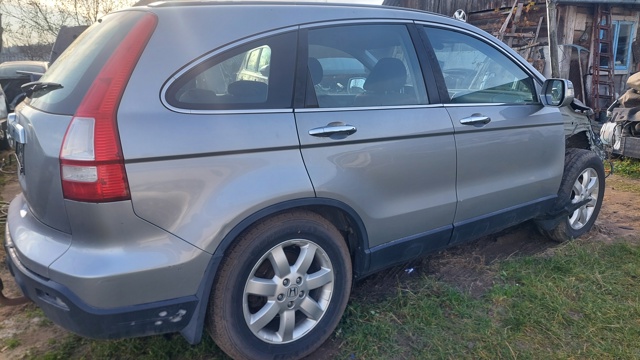 Двері пасажирські задні праві 67510SWAA00ZZ HONDA