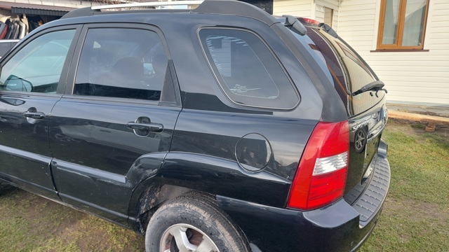 Лючок (дверцята) бензобака Hyundai Tucson 1