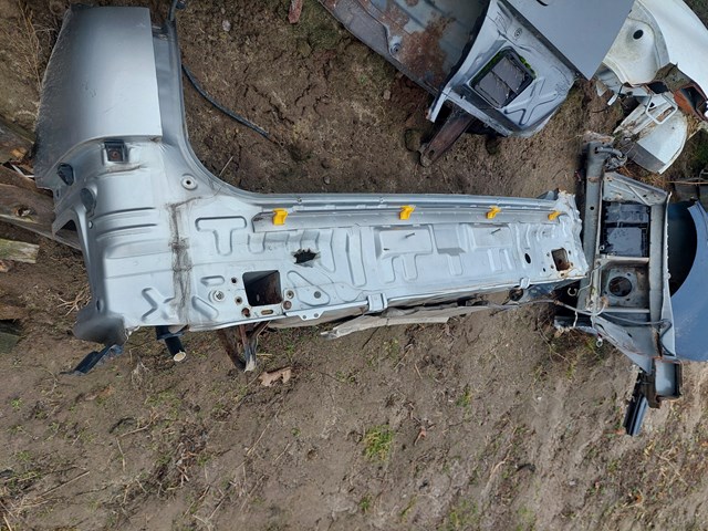 Задня панель багажника 791108H310 NISSAN