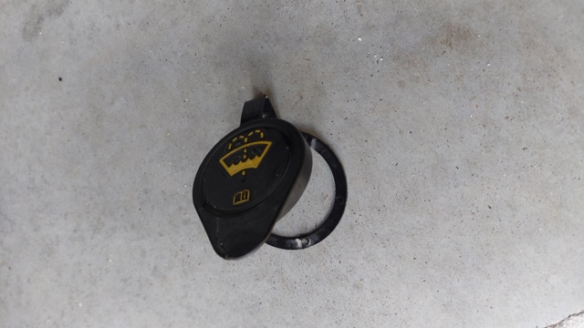 Кришка бака омивача 7T4Z17632AA FORD