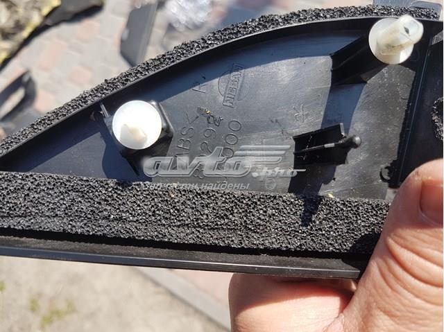 Внутрішня накладка кріплення дзеркала правого 80292JG000 NISSAN