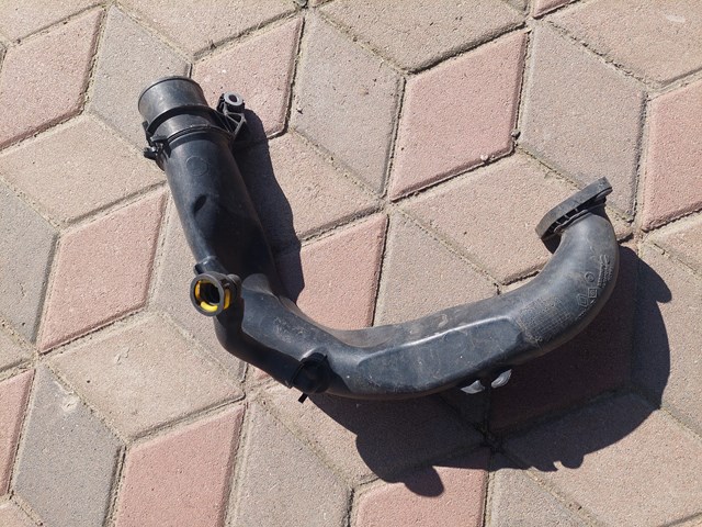 Патрубок повітряний, вхід в турбіну (наддув) 8200645723 RENAULT