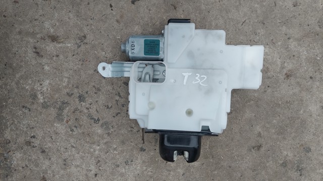 Замок кришки багажника/задньої  3/5-ї двері, задній 905520AQ000 NISSAN