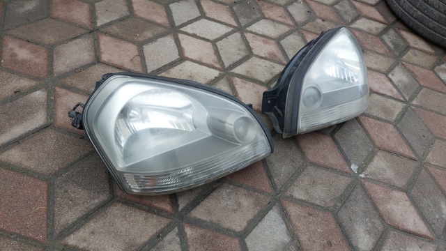 Фара правая Hyundai Tucson I