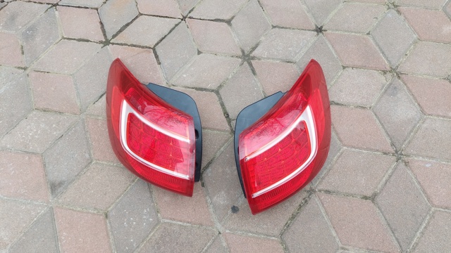 Задній лівий зовнішній ліхтар 924013W010 HYUNDAI