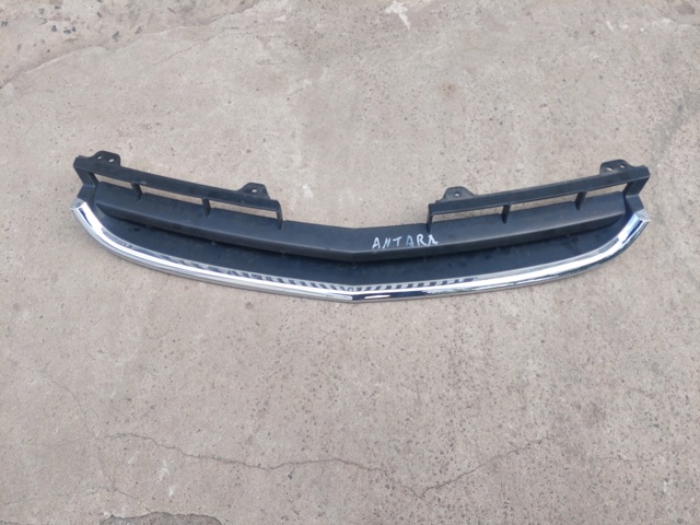 Решітка радіатора 96433242 OPEL