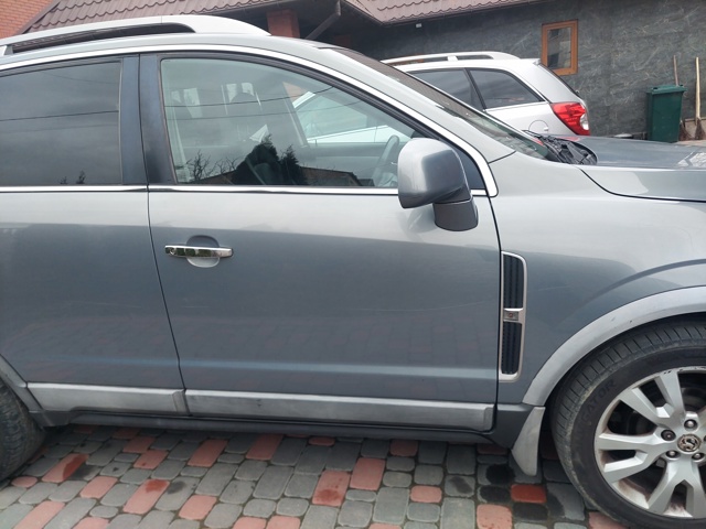 Скло передньої правої двері 96624297 OPEL