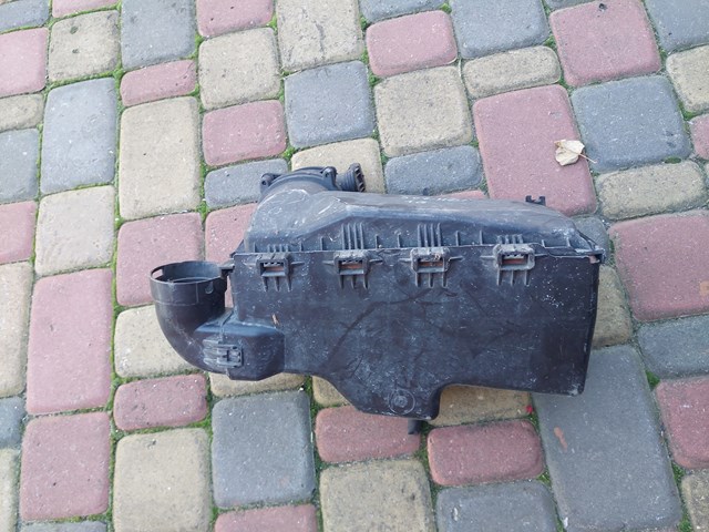 Корпус повітряного фільтра 9663365980 PEUGEOT