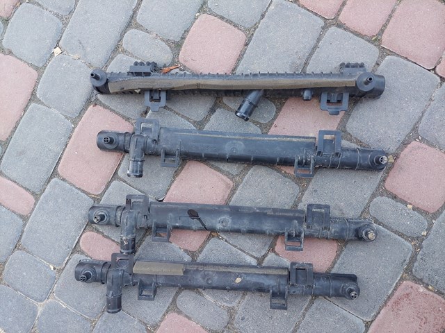 Радіатор охолодження двигуна AE8Z8005B FORD